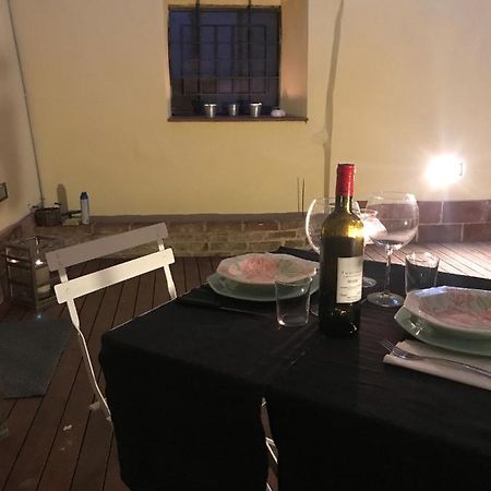Incantevole Monolocale Con Giardino ルッカ エクステリア 写真