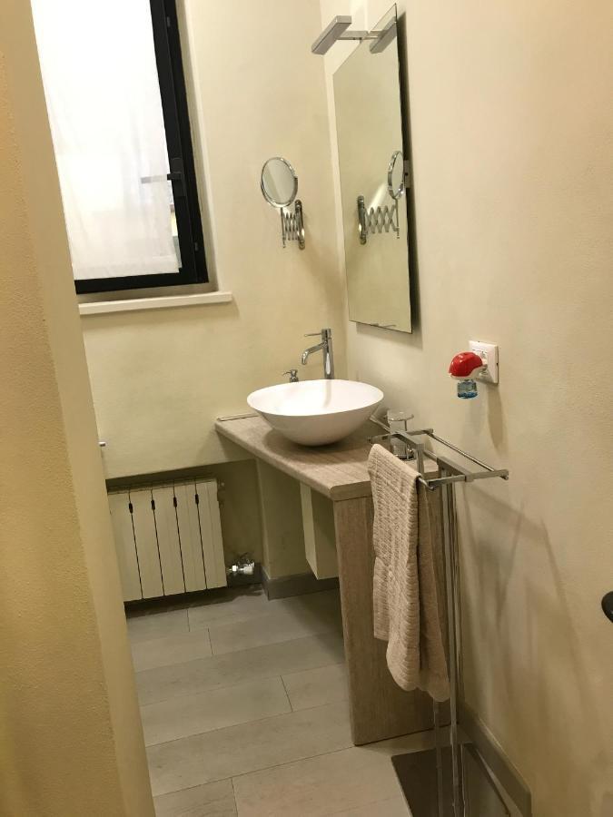 Incantevole Monolocale Con Giardino ルッカ エクステリア 写真
